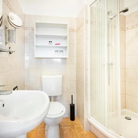 Kostel Panzió 3* Kesztolc